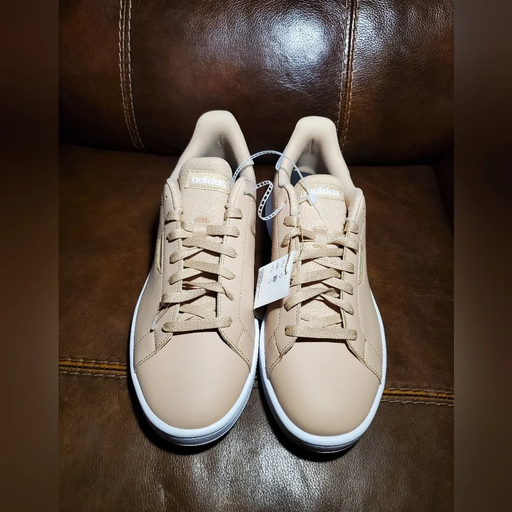 Adidas Urban Court Size 9.5 Men Sneakers
